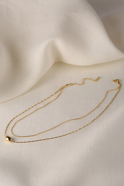 Double up your style game with Nora Oval Pendant Necklace! This stunning necklace is perfect for adding a touch of elegance to any outfit. With its nickel-free material, you can wear it comfortably all day long. Who says you can't have it all?!? 