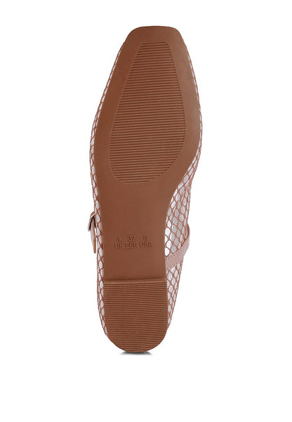 The Averona Mesh Mary Jane ballet flats are trendy elegant with their sheer visual design. They are a treat with the light cushion insoles ensuring comfortability. Pair them with some trousers and a blouse or a slip dress for a chic and charming ensemble.