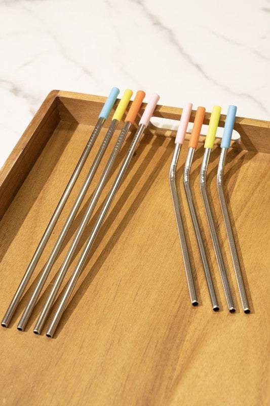 The Reusable Metal Straws Set offers an eco-friendly solution for reducing plastic waste. These straws are built to last, made from high-quality stainless steel with different color silicone tips for easy identification. They are dishwasher safe and effortless to clean, making them a convenient and sustainable alternative to single-use plastic straws. Enjoy your favorite beverages while also making a positive impact on the environment!  * Each set includes 16 straws with silicone tips and 4 brushes.