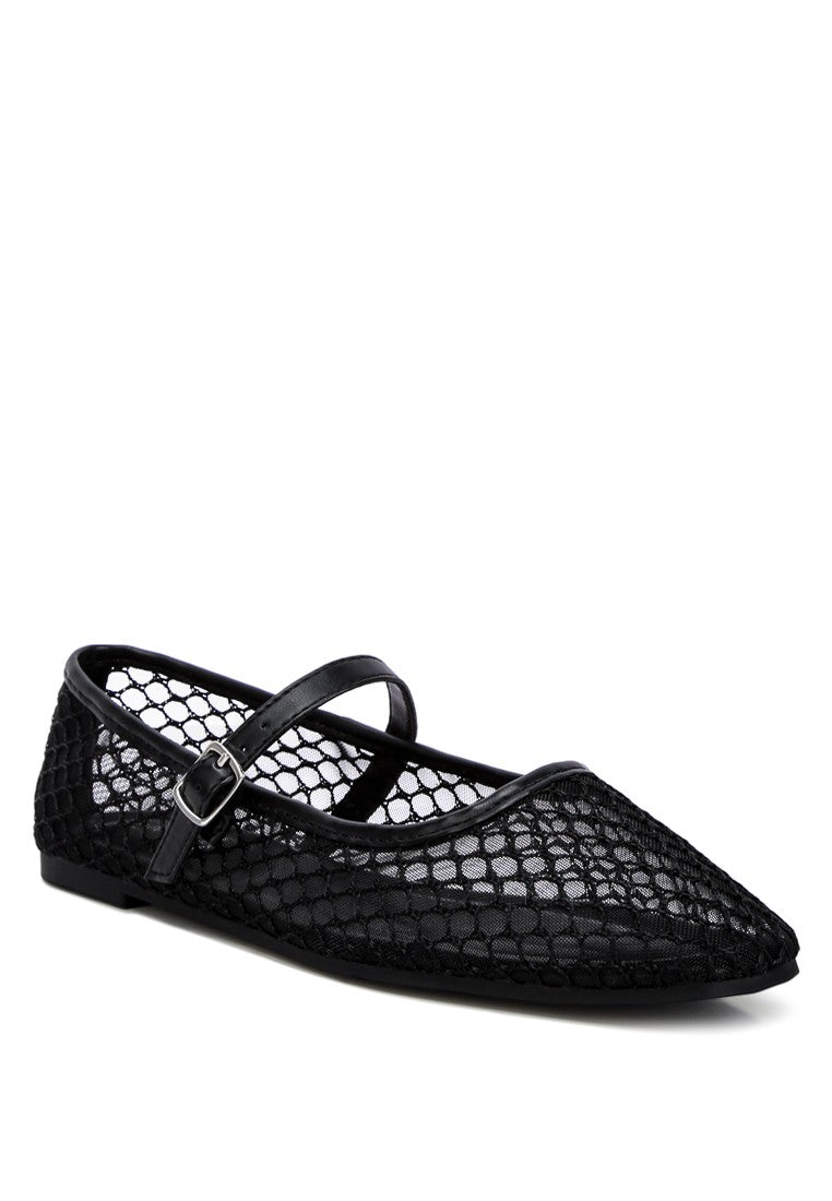 The Averona Mesh Mary Jane ballet flats are trendy elegant with their sheer visual design. They are a treat with the light cushion insoles ensuring comfortability. Pair them with some trousers and a blouse or a slip dress for a chic and charming ensemble.